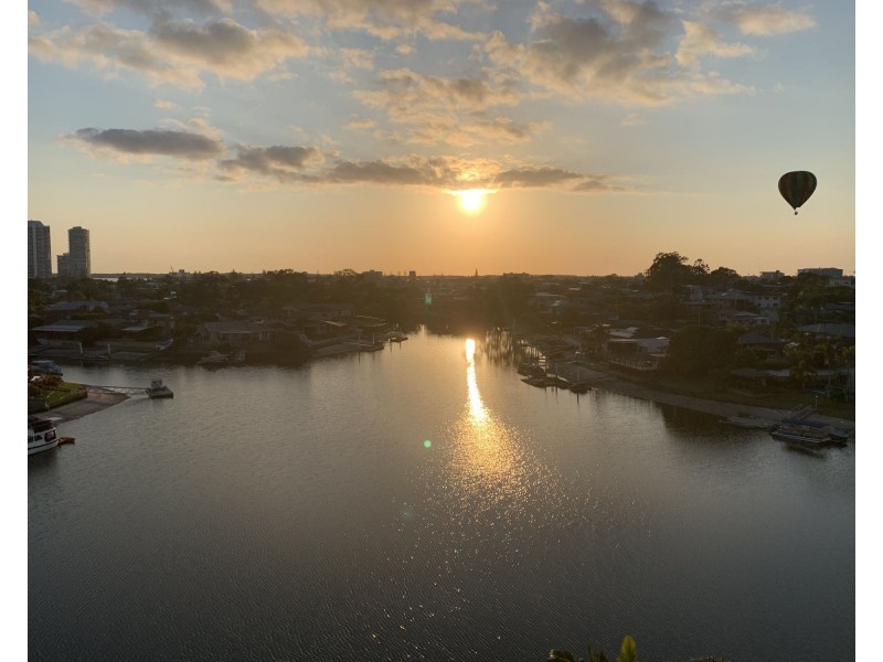 1505/5 Harbour Side Court, Biggera Waters QLD 4216