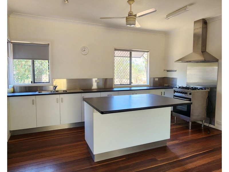 40 Palm Springs Drive, Calavos QLD 4670