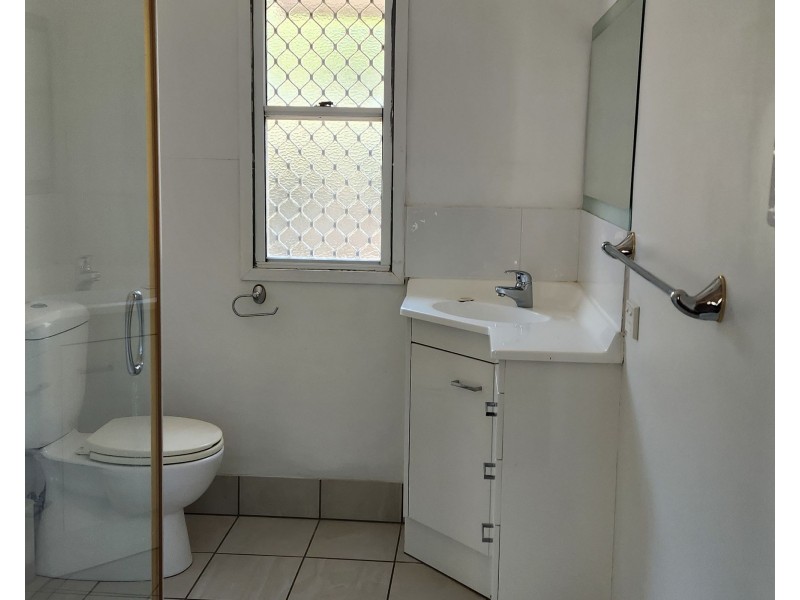 40 Palm Springs Drive, Calavos QLD 4670