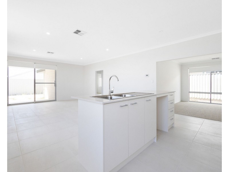 28 Coasting Road, Alkimos WA 6038