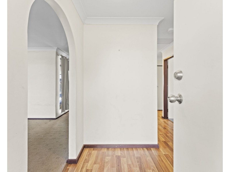 16 Joseph Road, Safety Bay WA 6169