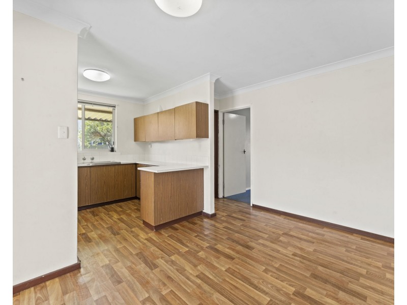 16 Joseph Road, Safety Bay WA 6169