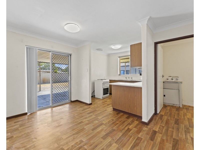 16 Joseph Road, Safety Bay WA 6169