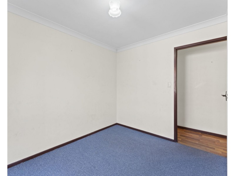 16 Joseph Road, Safety Bay WA 6169