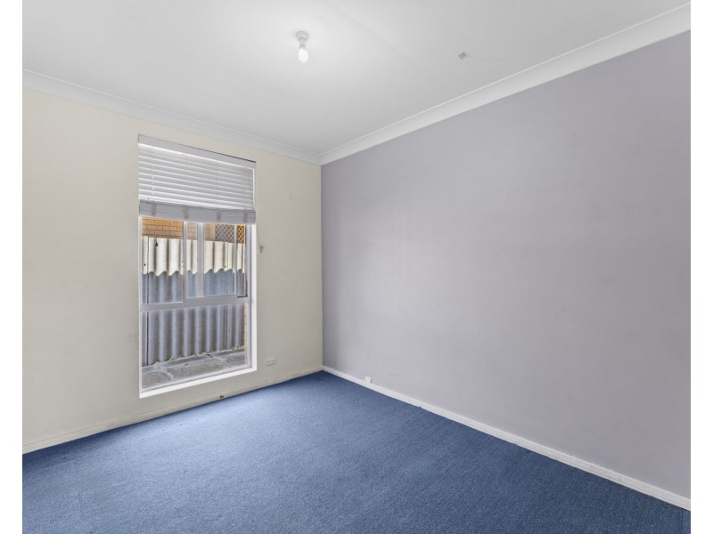 16 Joseph Road, Safety Bay WA 6169