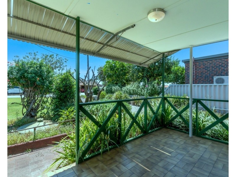 17 Sproxton Way, Embleton WA 6062