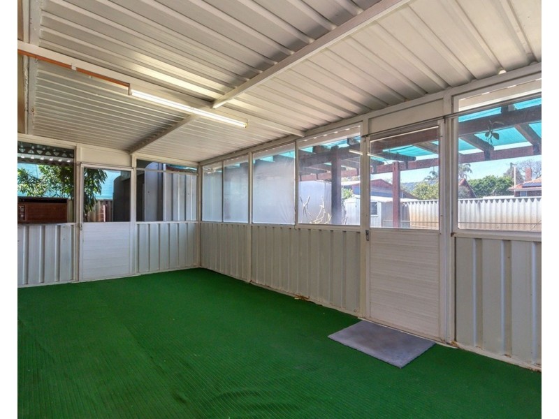 17 Sproxton Way, Embleton WA 6062