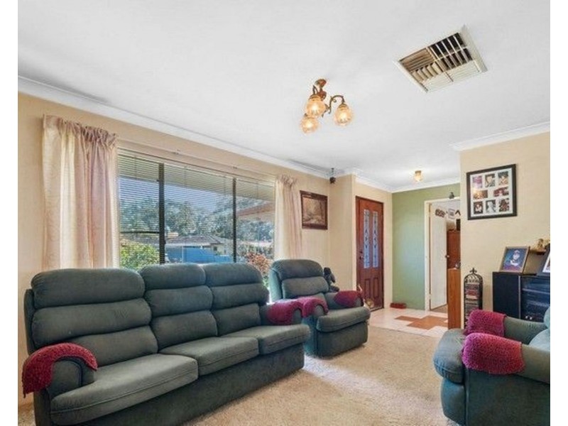 1 Bayley Close, Gosnells WA 6110