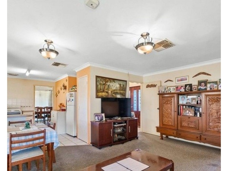 1 Bayley Close, Gosnells WA 6110