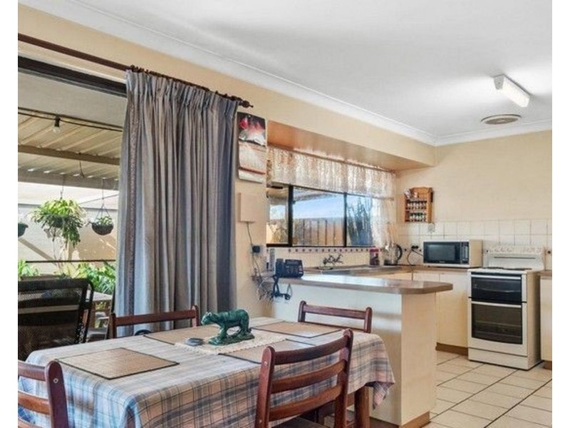 1 Bayley Close, Gosnells WA 6110