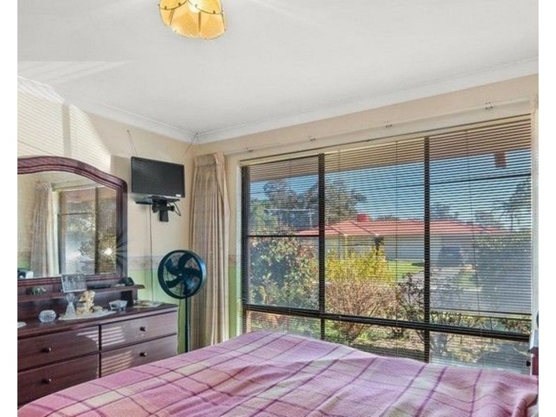 1 Bayley Close, Gosnells WA 6110