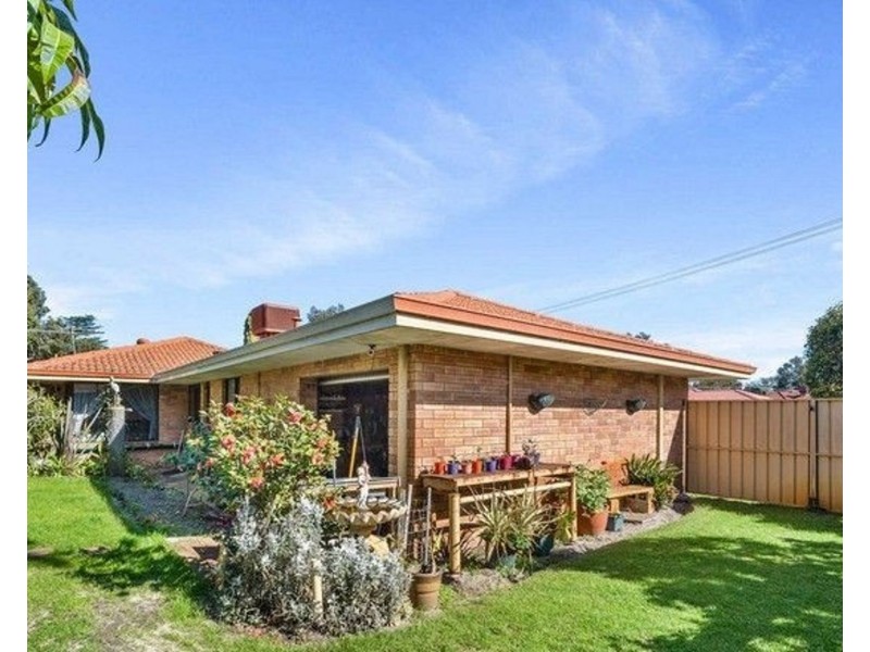 1 Bayley Close, Gosnells WA 6110