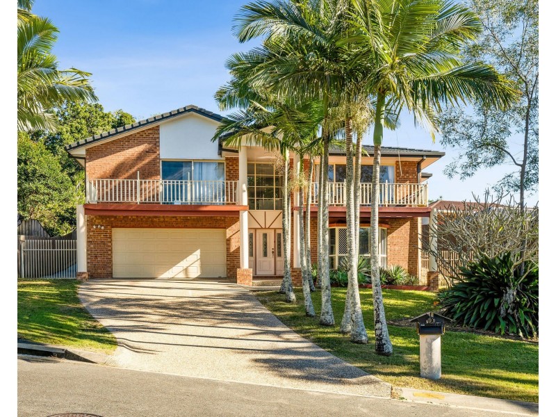 3 Avon Court, Pacific Pines QLD 4211
