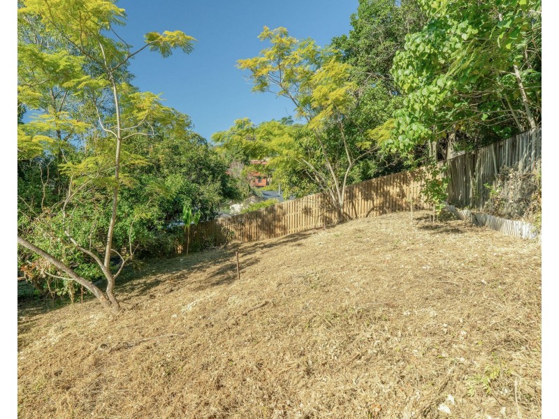 3 Avon Court, Pacific Pines QLD 4211