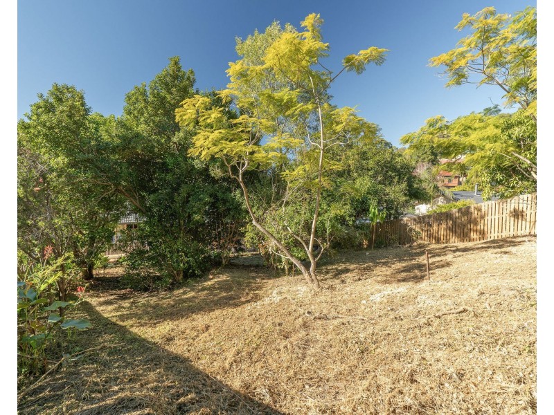 3 Avon Court, Pacific Pines QLD 4211