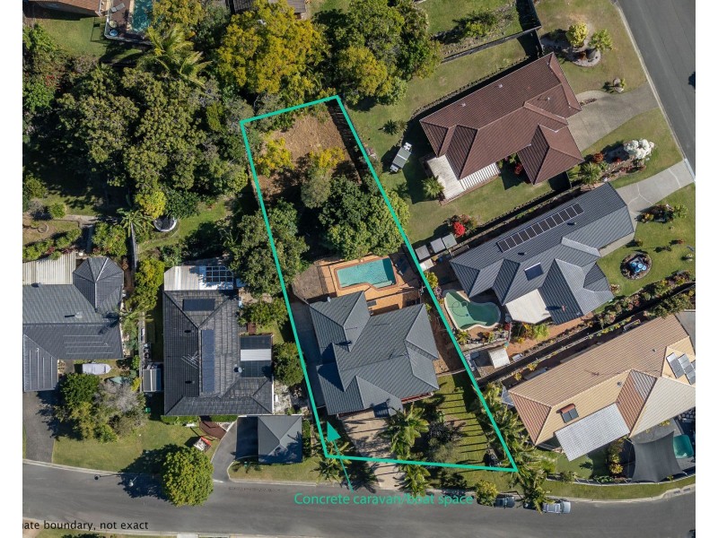 3 Avon Court, Pacific Pines QLD 4211