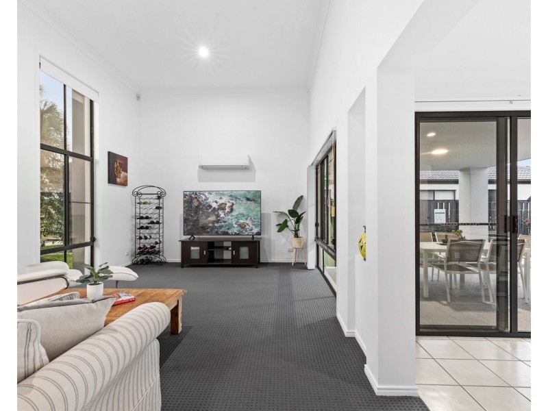 16 Marlin Drive, Noosaville QLD 4566