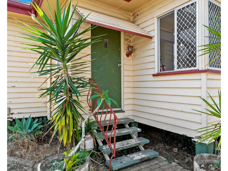 24 HASSALL ROAD, Deagon QLD 4017