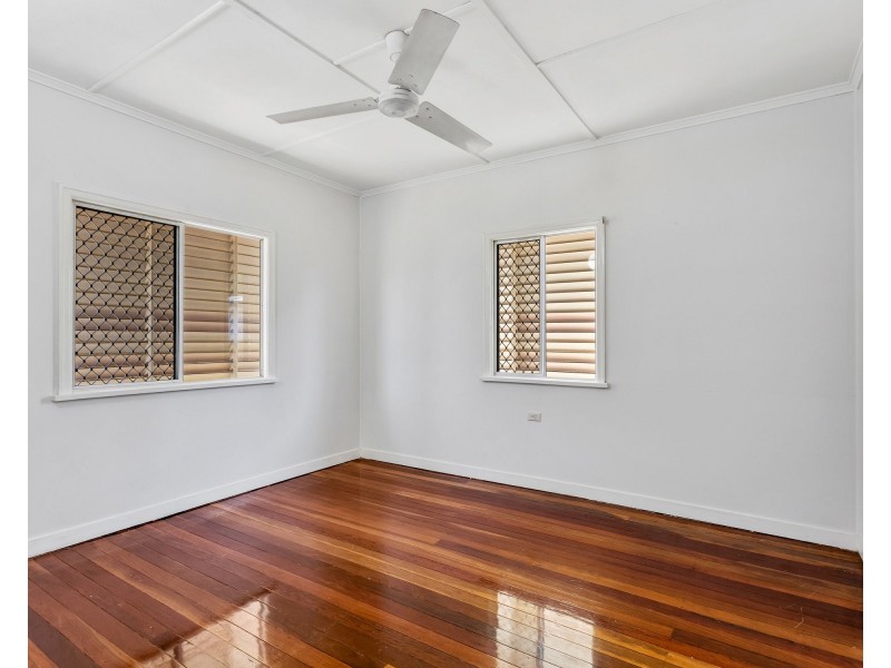 24 HASSALL ROAD, Deagon QLD 4017