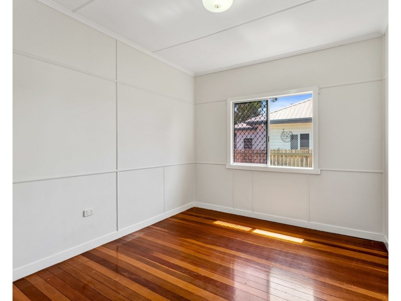 24 HASSALL ROAD, Deagon QLD 4017