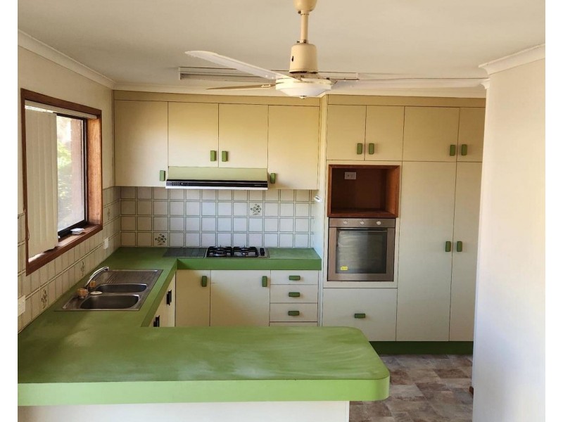 17 Martins Road, Qunaba QLD 4670