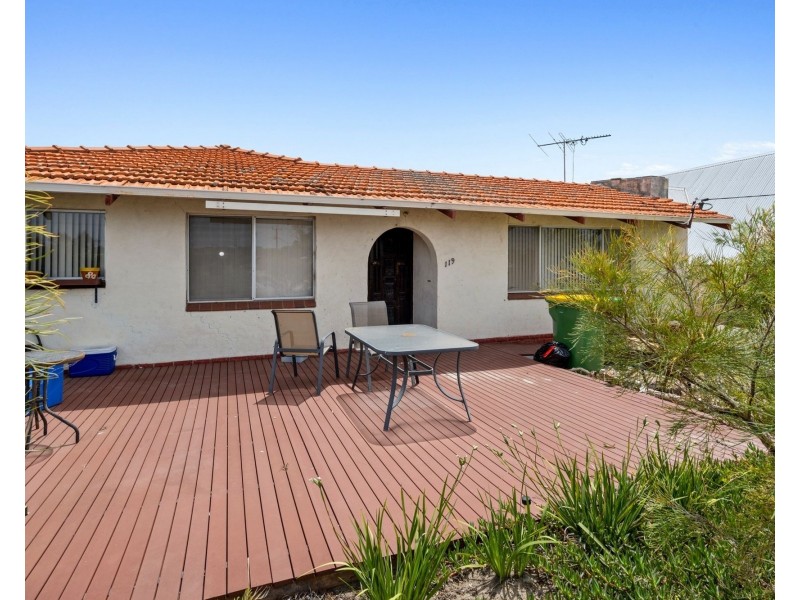 119 Currie Street, Warnbro WA 6169