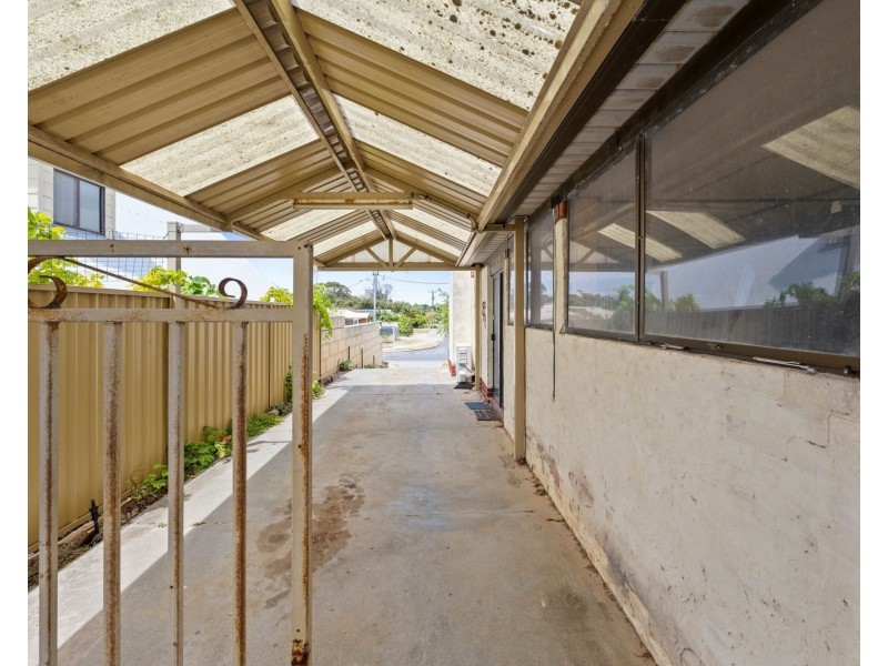 119 Currie Street, Warnbro WA 6169