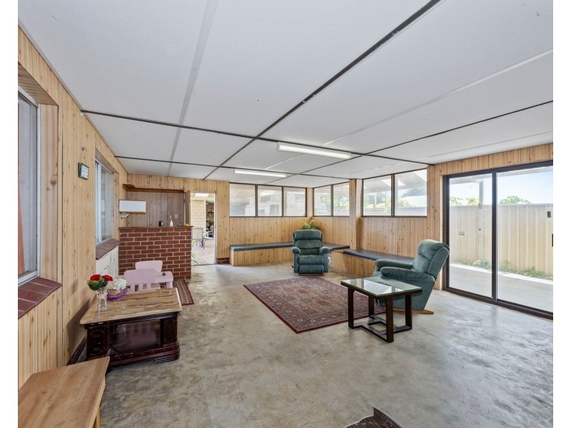 119 Currie Street, Warnbro WA 6169
