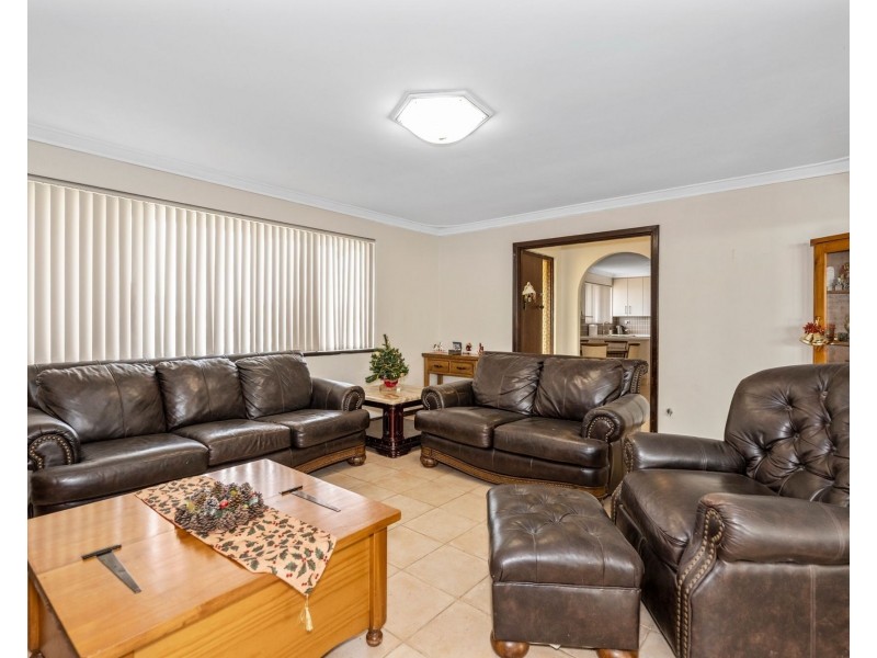 119 Currie Street, Warnbro WA 6169
