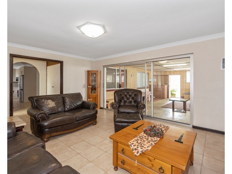 119 Currie Street, Warnbro WA 6169