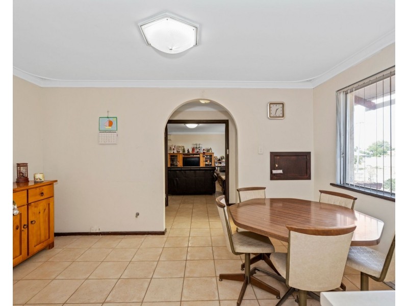 119 Currie Street, Warnbro WA 6169