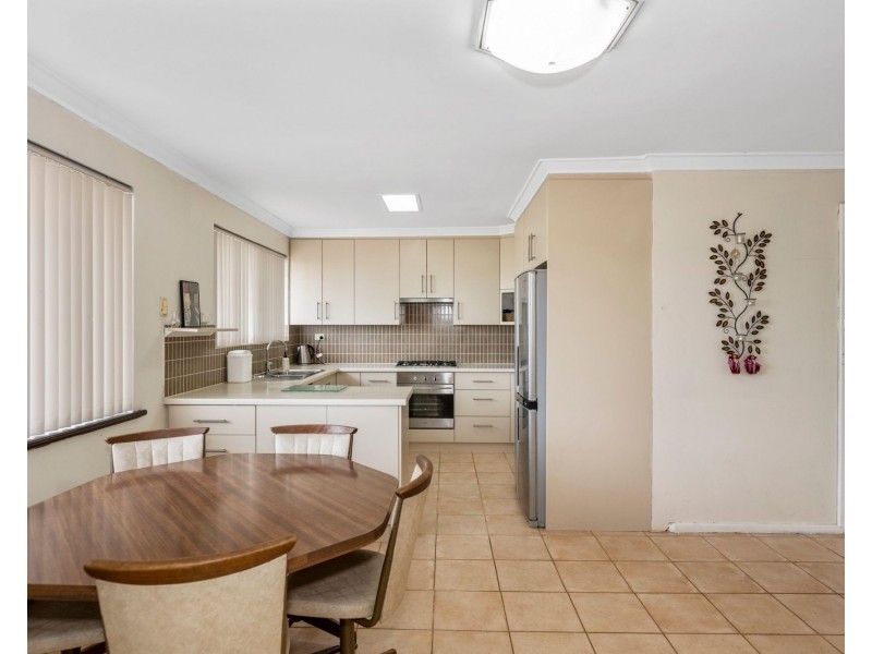 119 Currie Street, Warnbro WA 6169