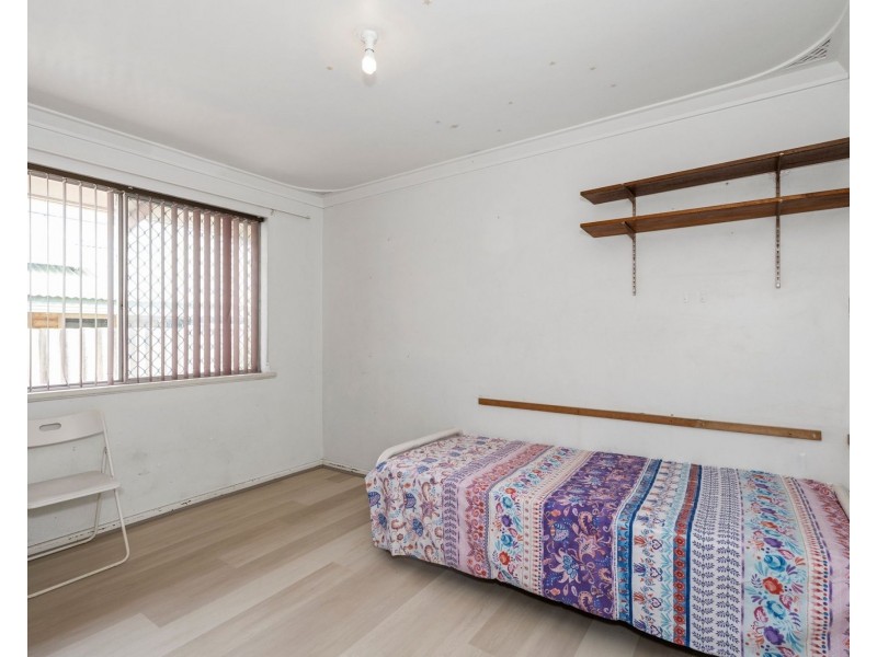 119 Currie Street, Warnbro WA 6169
