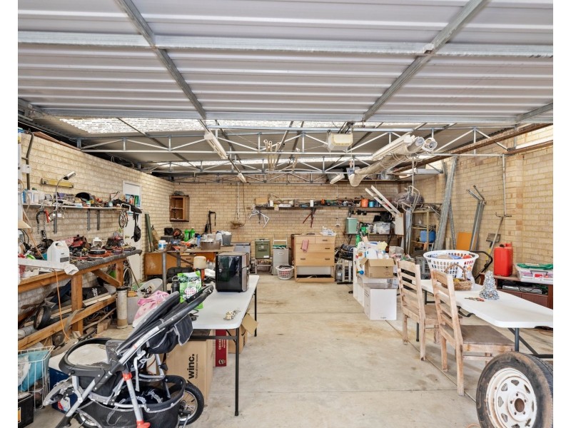 119 Currie Street, Warnbro WA 6169