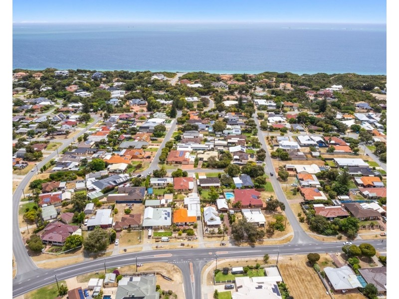 119 Currie Street, Warnbro WA 6169