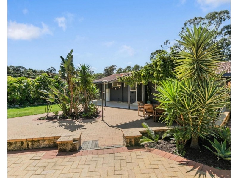 6 Broughton Way, Orelia WA 6167