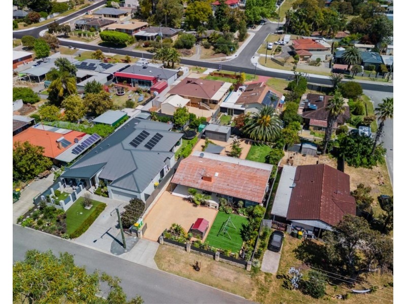 6 Broughton Way, Orelia WA 6167