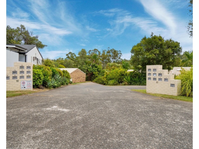 10/16 Hollywood Place, Oxenford QLD 4210