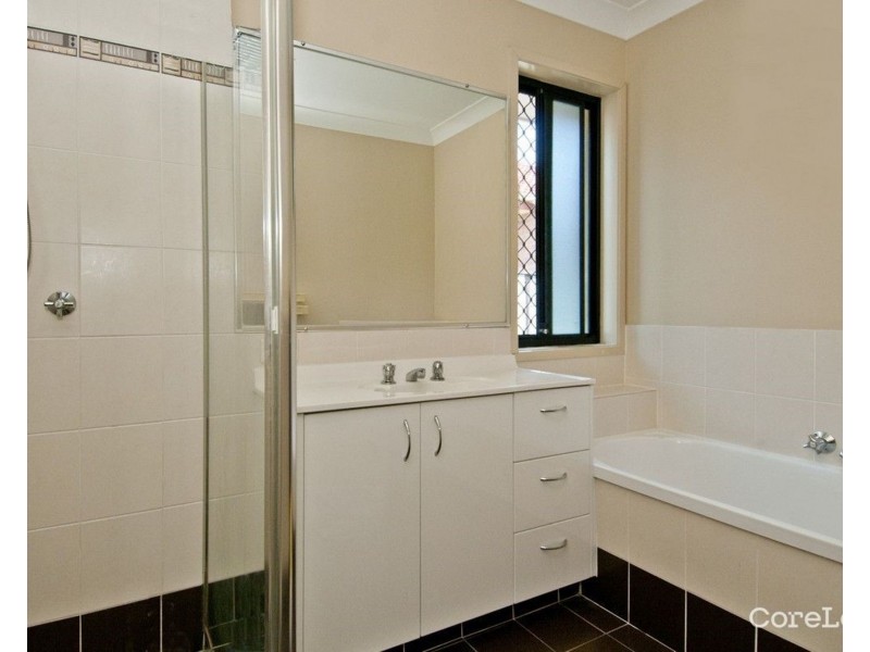 13 Tomah Street, Pacific Pines QLD 4211