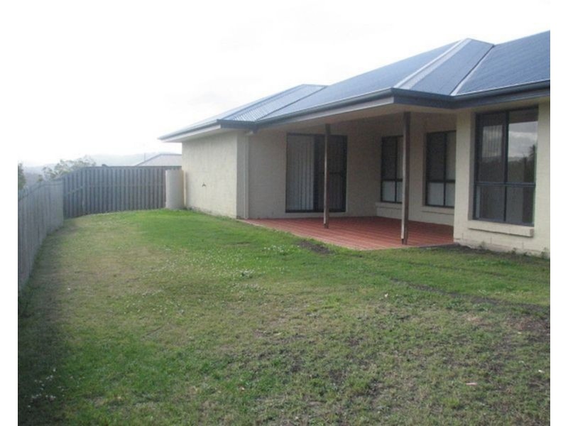 16 Huxley Court, Pacific Pines QLD 4211