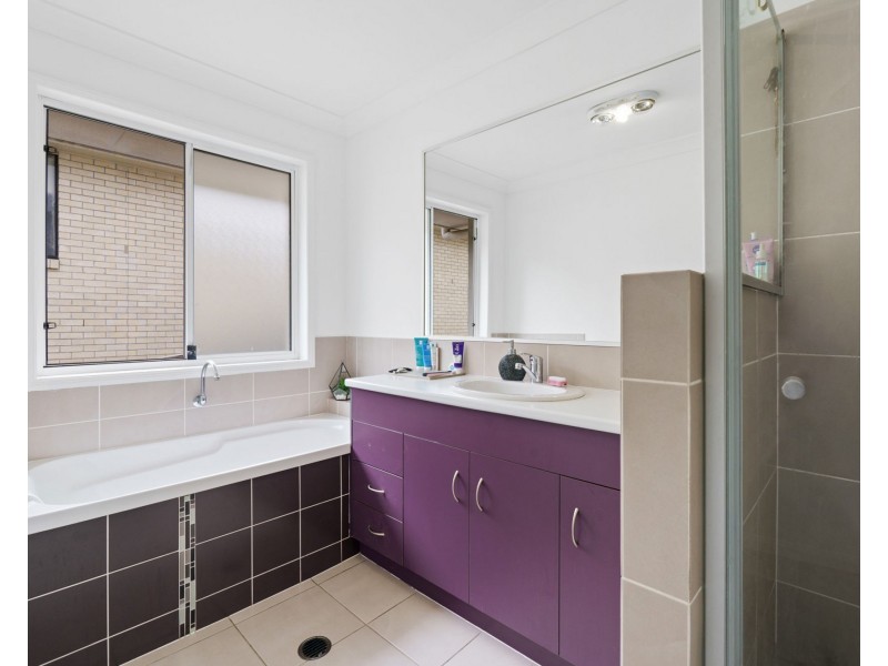 46 Diamantina Circuit, Pacific Pines QLD 4211