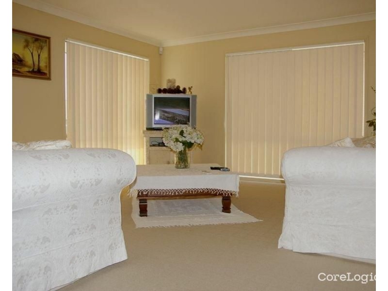 19 Yamba Street, Pacific Pines QLD 4211