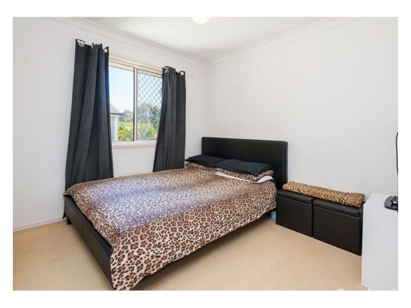 5 Duror Street, Pacific Pines QLD 4211