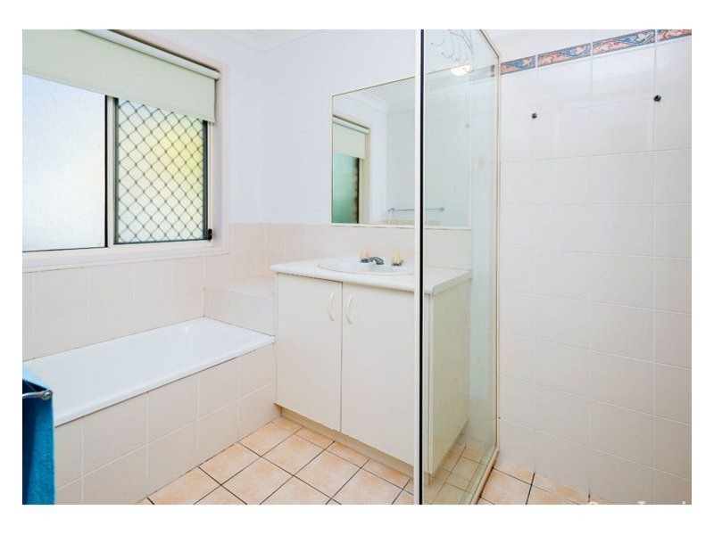 5 Duror Street, Pacific Pines QLD 4211