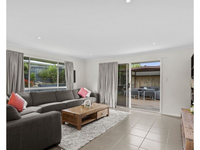 20 Bellinger Key, Pacific Pines QLD 4211