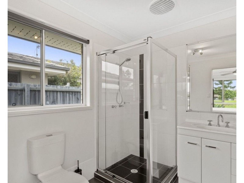 20 Bellinger Key, Pacific Pines QLD 4211