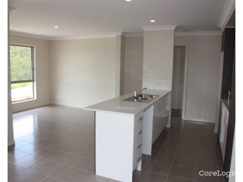 20 Hadrian Crescent, Pacific Pines QLD 4211