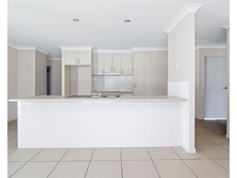 22 Bellinger Key, Pacific Pines QLD 4211