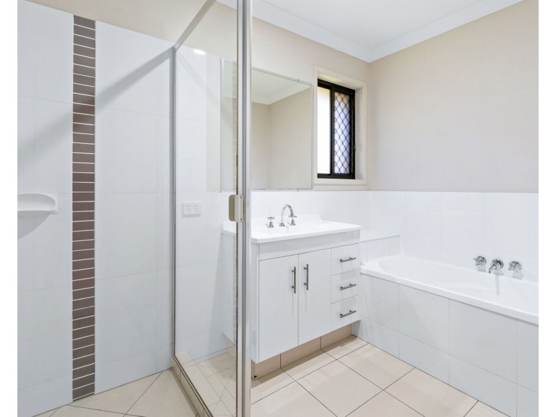 22 Bellinger Key, Pacific Pines QLD 4211