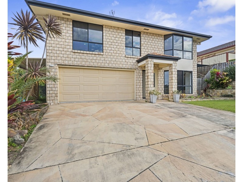 22 Pago Terrace, Pacific Pines QLD 4211